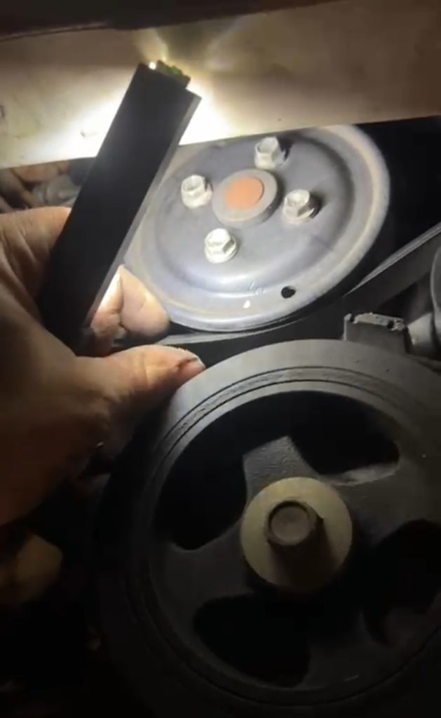 Remplacement d’une Pompe à eau après une fuite sur une Toyota à Bennwihr Gare, proche d’Horbourg-Wihr