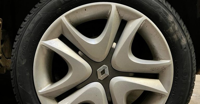 Commande et montage de Pneus Kumho pour une Renault Zoé à Bennwihr-Gare proche Riquewihr