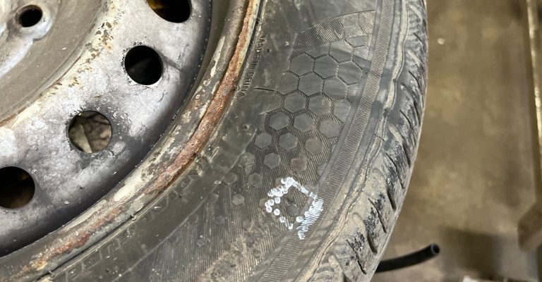 Recherche d’une Fuite lente sur une Peugeot Partner à Bennwihr-Gare proche Ribeauvillé