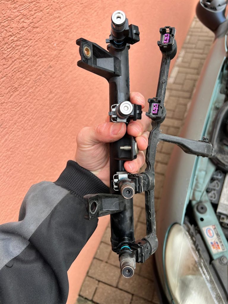 Remplacement d’un Injecteur sur une Peugeot 206 à Bennwihr-Gare, proche Ingersheim
