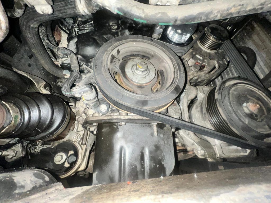 Remplacement du Kit de Distribution et du Kit Courroie Accessoire sur une Citroen C4 à Bennwihr-Gare, proche Horbourg-Wihr