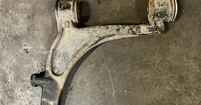 Remplacement d’un Bras de Suspension d’une Renault Trafic à Bennwihr-Gare proche Bischwihr