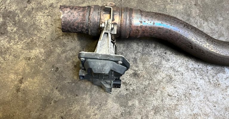 Changement du Clapet d’Echappement d’une Renault Mégane à Bennwihr-Gare proche Eguisheim