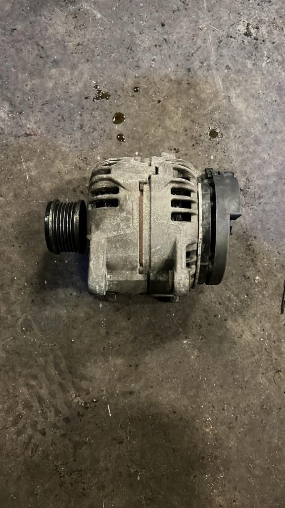 Remplacement de l’Alternateur d’une Renault Clio 3 à Bennwihr-Gare, proche Houssen