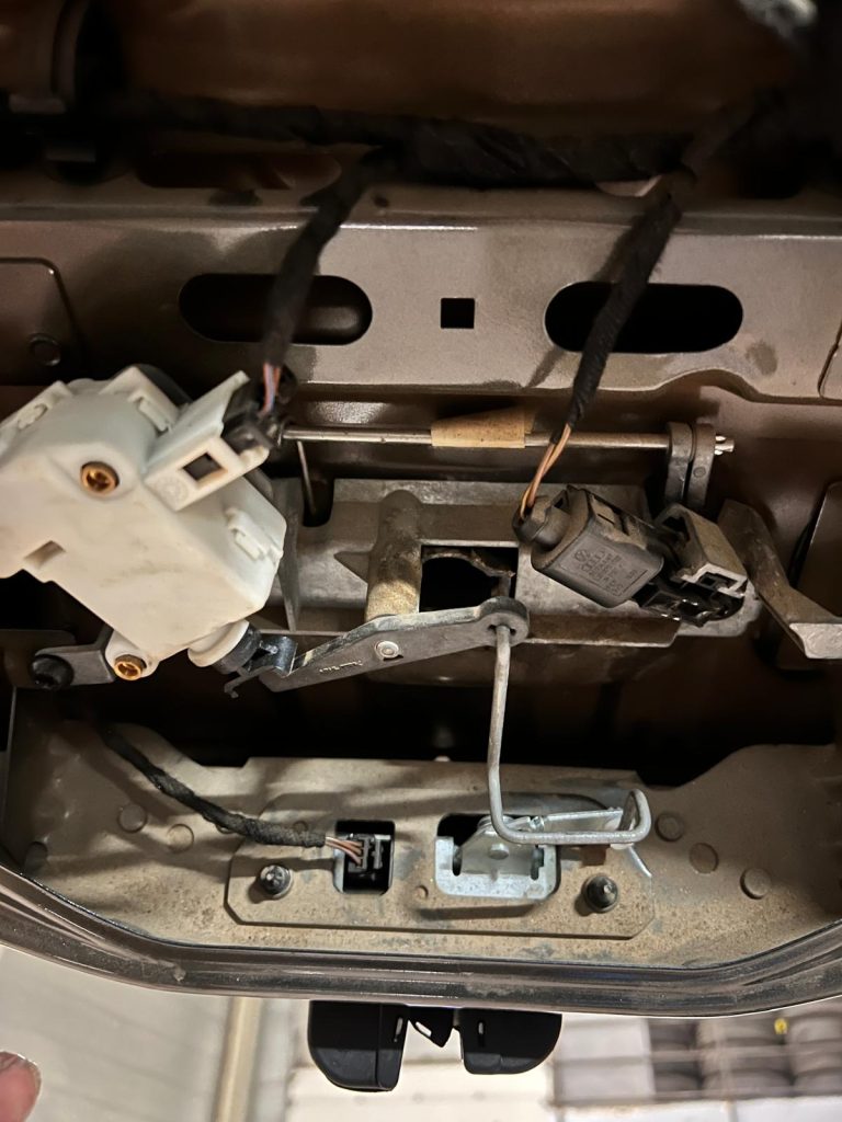 Réparation de la Serrure du Coffre d’une Volkswagen Polo à Bennwihr-Gare, proche de Mittelwihr