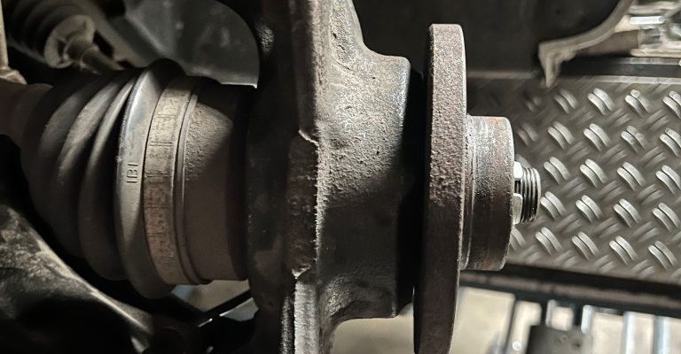 Remplacement de la Fusée d’une Renault Kangoo à Widensolen proche de Colmar