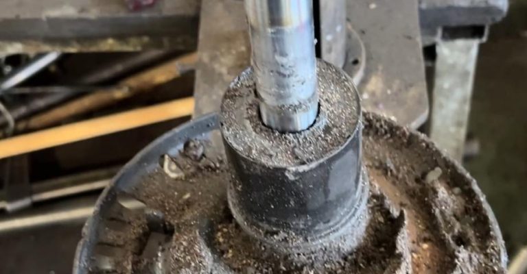 Remplacement des Amortisseurs avant d’une Peugeot 2008 à Sélestat dans le Centre Alsace