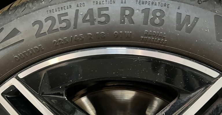 Montage de Pneus pour une Mercedes Classe B à Sélestat dans le Centre-Alsace