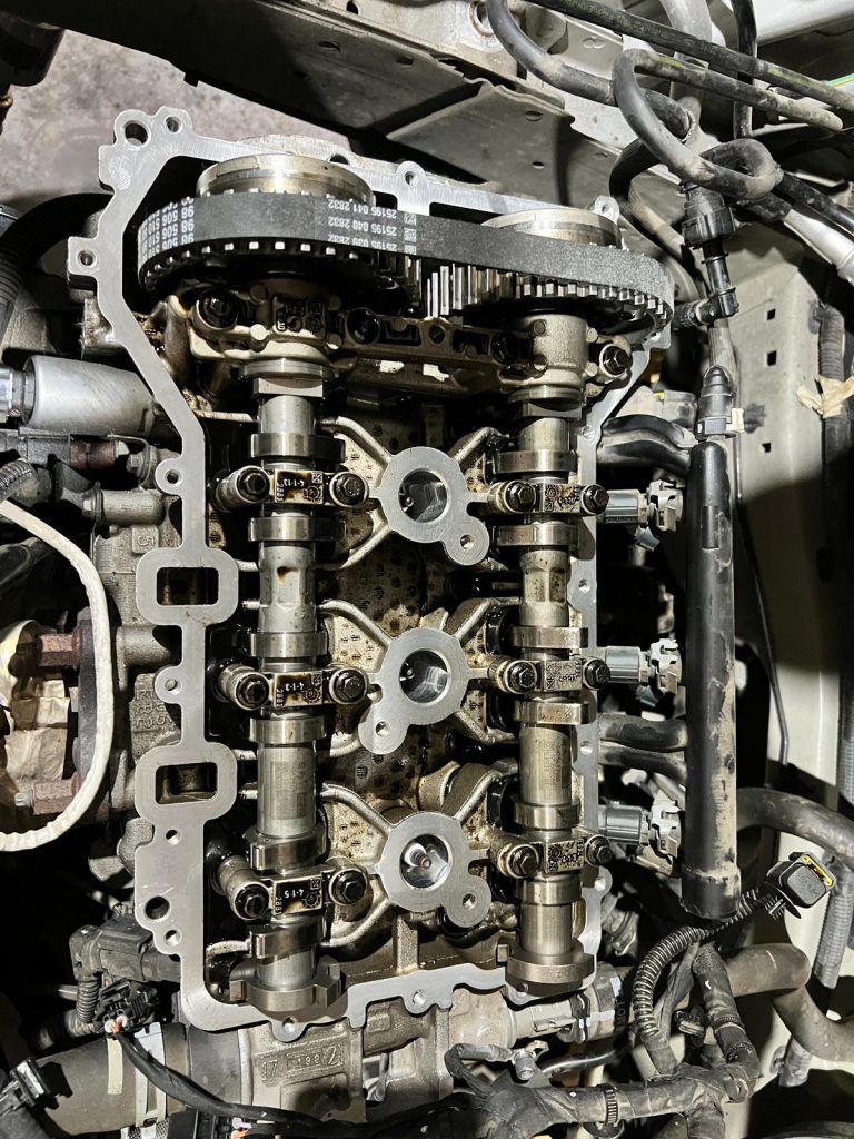 Changement de la Courroie de Distribution sur une Peugeot 208 à Ribeauvillé proche de Riquewihr