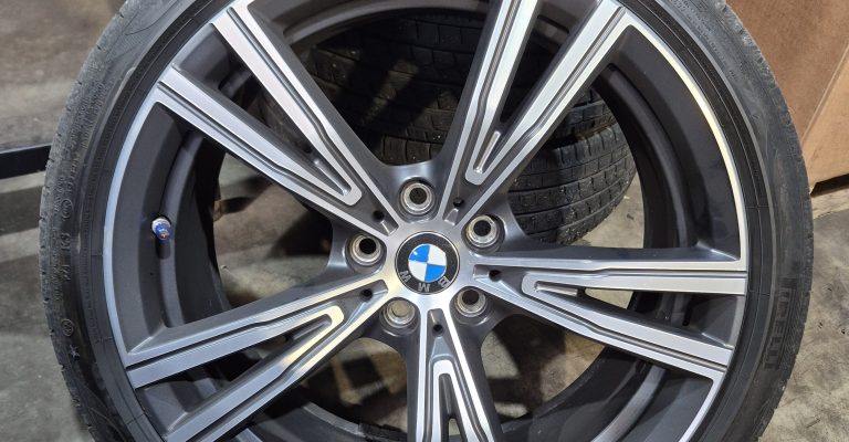 Remplacement Pneus Été par Hiver BMW Série 3 à Sélestat Centre-Alsace