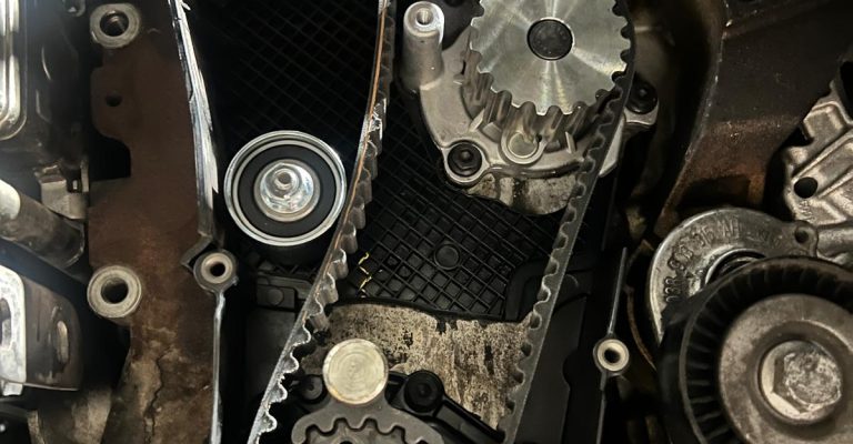 Remplacement du Kit de Distribution sur Volkswagen Polo à Ribeauvillé proche de Riquewihr