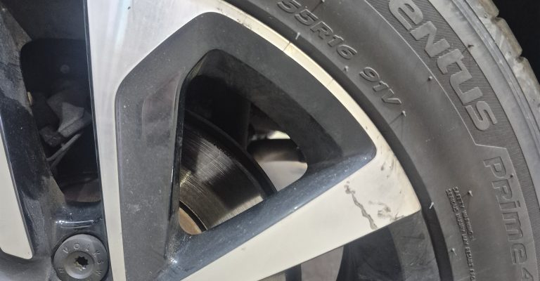 Remplacement de pneumatiques Hankook Ventus 4 saisons sur Volkswagen T-Cross à Colmar dans le Haut-Rhin