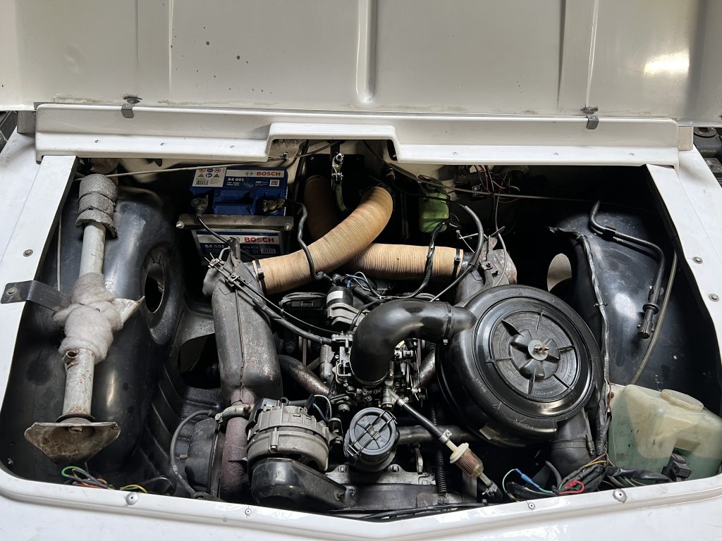 Réparation moteur sur une Citroën Méhari de collection à Sélestat dans le Centre-Alsace Réparation moteur sur une Citroën Méhari de collection à Sélestat dans le Centre-Alsace